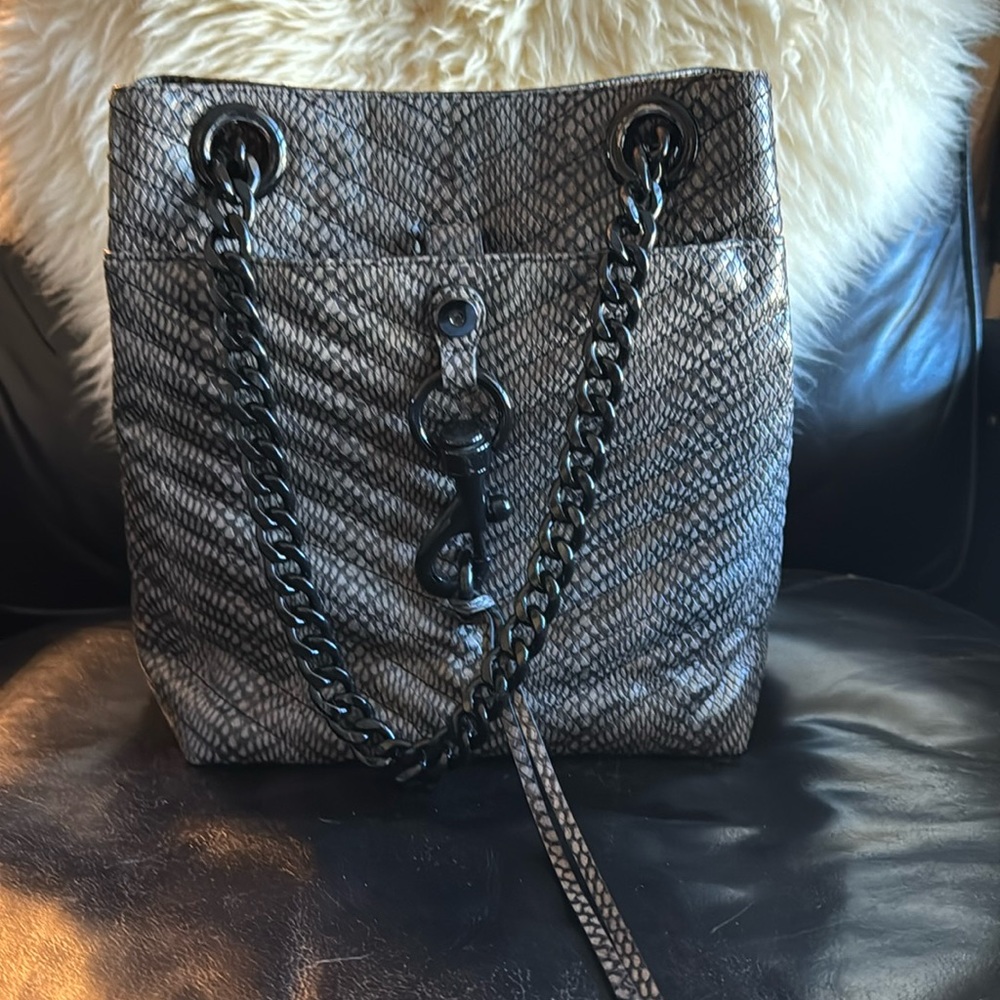 Rebecca Minkoff Edie LG Bucket bag